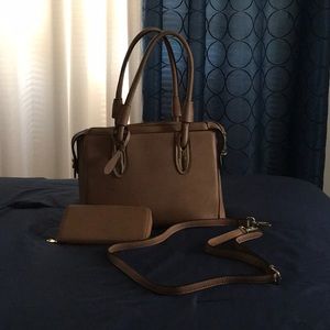 TAN/KHAKI COLOR SHOULDER BAG